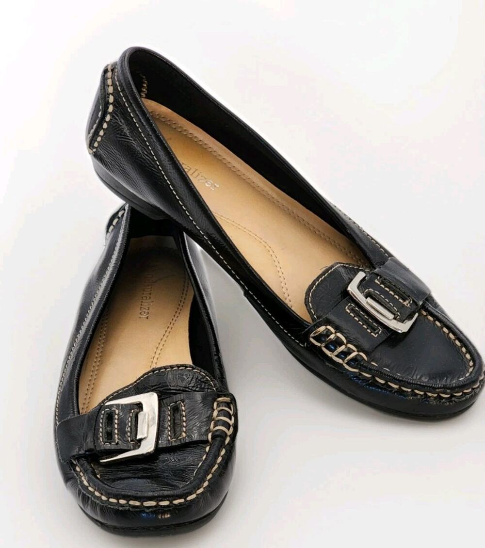 Naturalizer Heaven Women's Black Patent Leather Loafer Flats size 6M